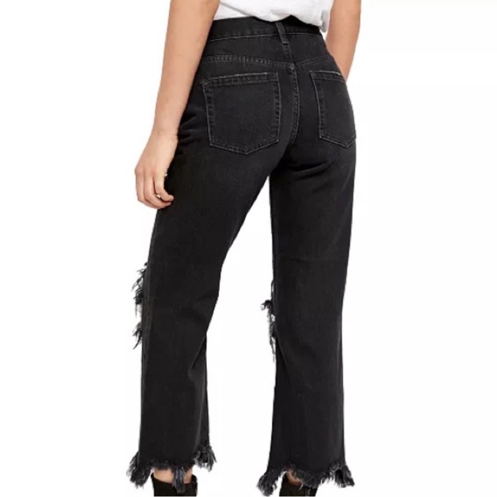 Free People NWOT Maggie Mid Rise Straight Jean Capris Size 26 Distressed - Picture 4 of 6